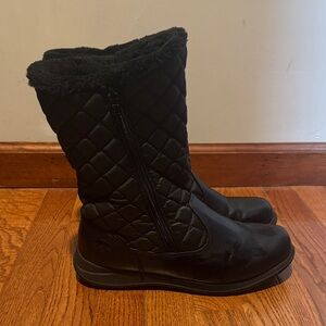 Women's Black Quilted Waterproof Boots